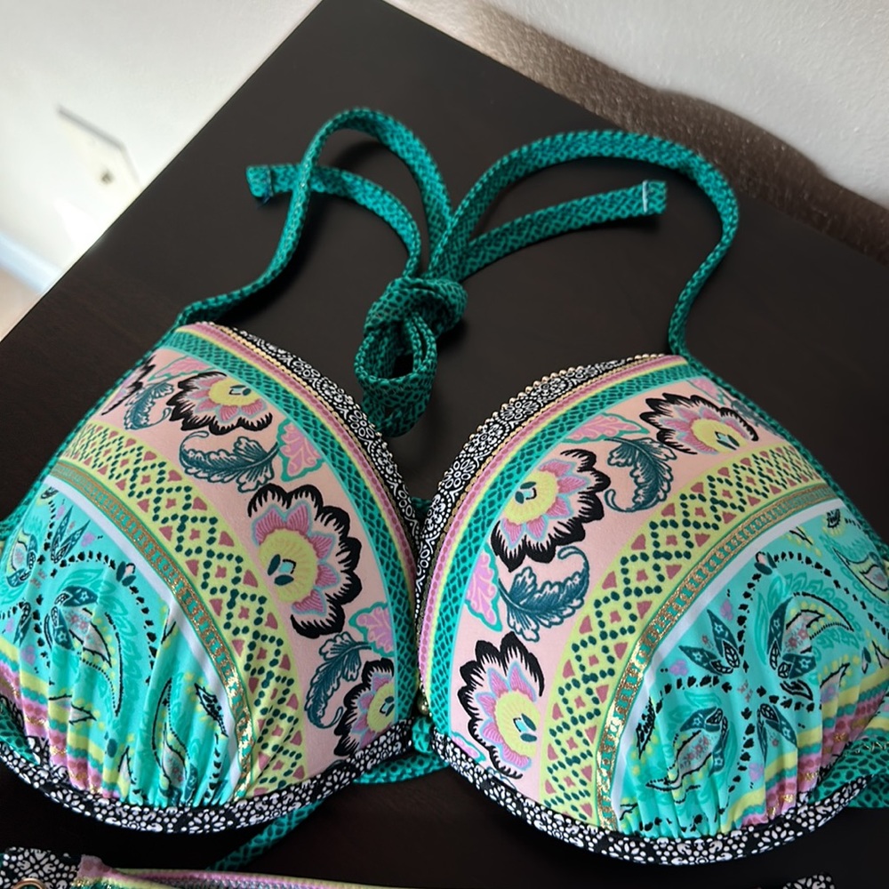 Bikini set - Picture 3 of 9